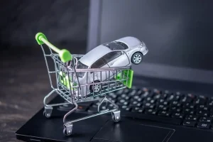 7 Reasons to Shop Around for Car Insurance Every 6 Months